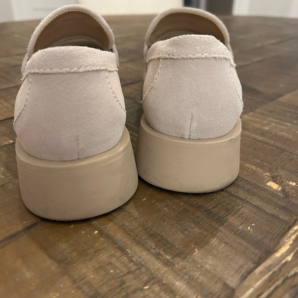 Dolce Vita women’s size 7.5  Cream Loafers - Picture 5 of 11